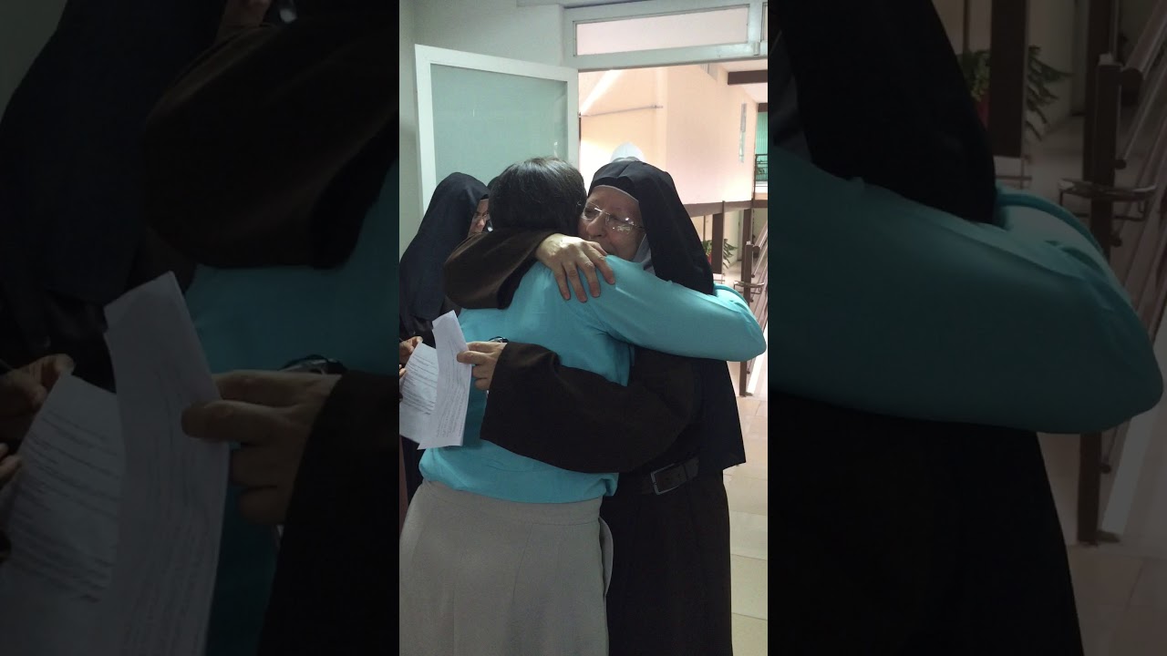 Entrada da postulante Luciene no Carmelo Santíssima Trindade e S. Elisabeth da Trindade