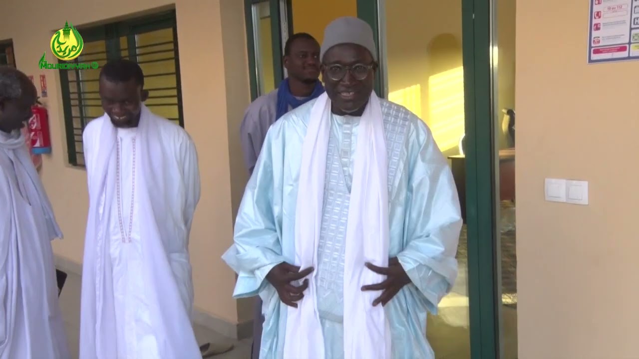 D&eacute;marrage du Daara de l'universit&eacute; de Touba le dahira des tailleurs remet les premiers  uniformes