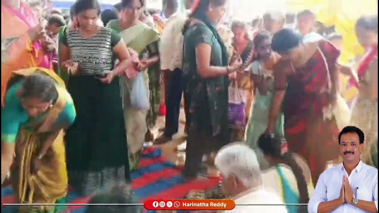 Bagepalli | Harinatha Reddy |ಶ್ರೀ ಲಕ್ಷ್ಮೀ ಆದಿನಾರಾಯಣಸ್ವಾಮಿ ಬ್ರಹ್ಮರಥೋತ್ಸವದಲ್ಲಿ ಮಹಿಳೆಯರಿಗೆ ಬಳೆ ವಿತರಣೆ
