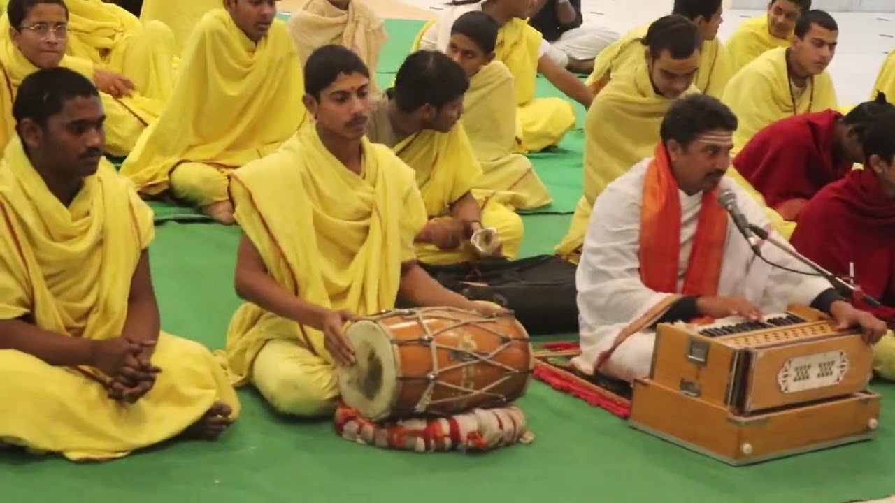 \ramanreti ashram\15.03.2026 saayam kaleen  stuti raman bihari lal ji