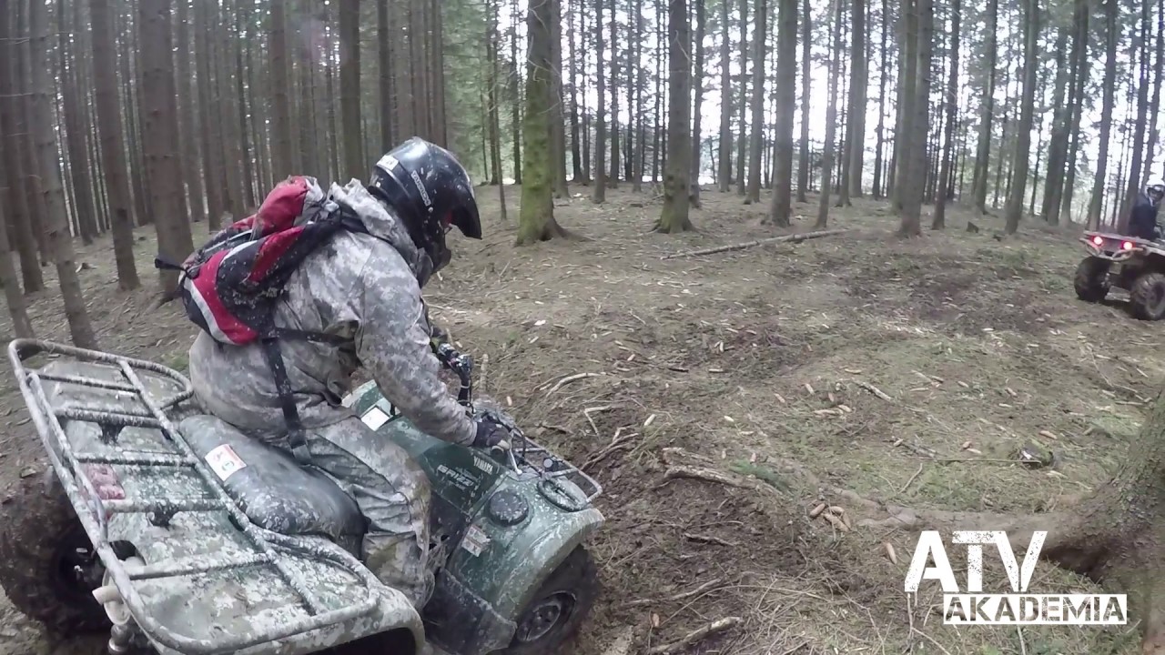 Jak pokonywać trasę w lesie i g&oacute;rach na quadzie - szkolenie ATV