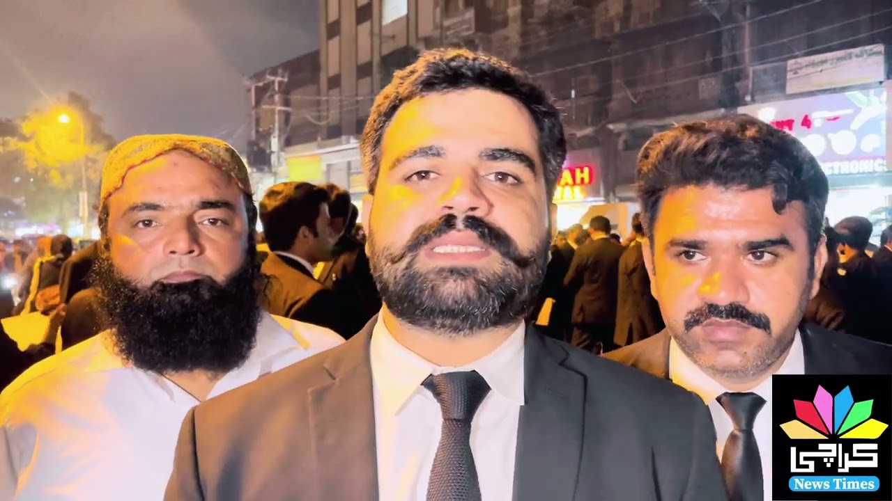 Wakeel protest against Rajab Butt at City court | report Shahrukh Shah | Karachi News Times | tiktok