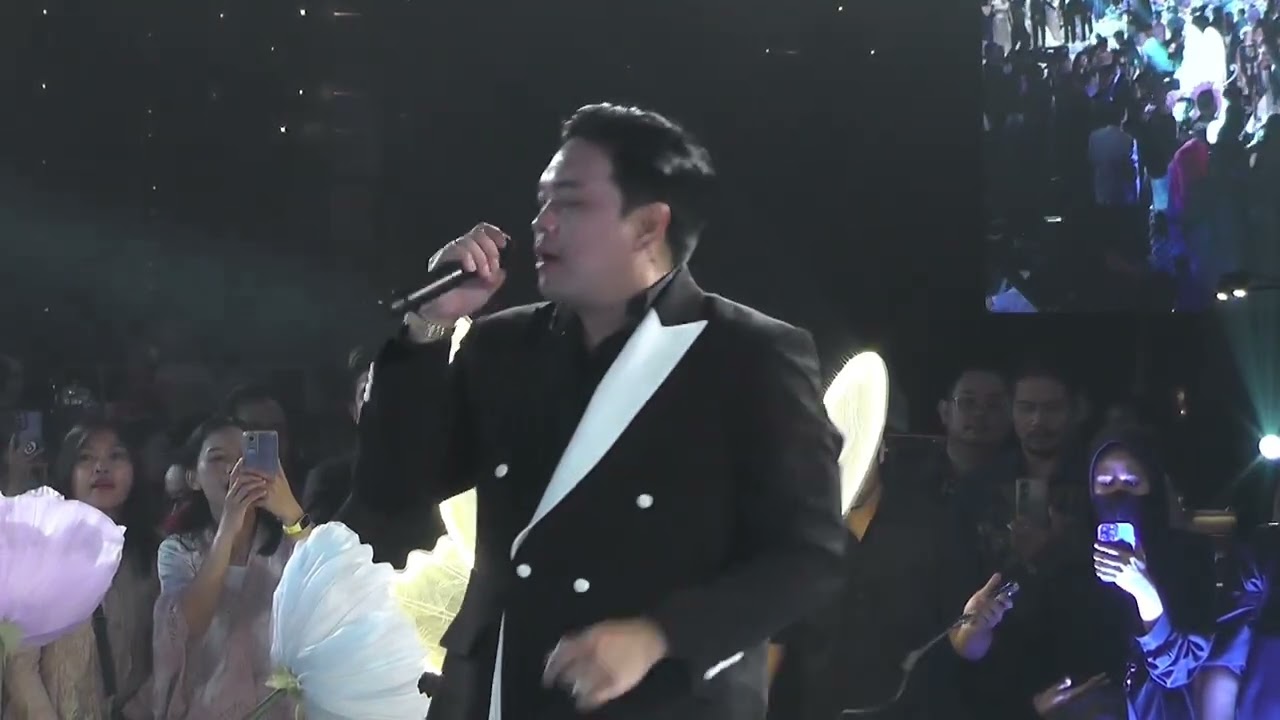 KARENA WANITA - ADA BAND | DONNIE SIBARANIE ft. CHRISTIAN ENTERTAINMENT SEMARANG