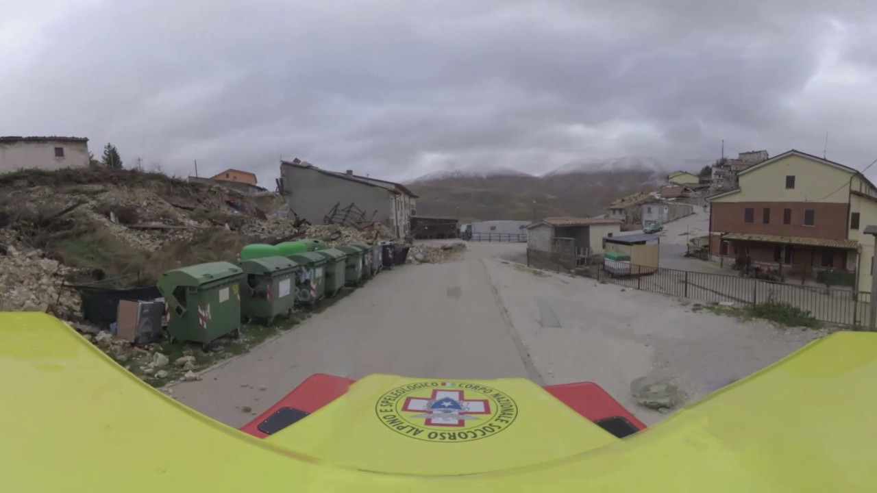 Terremoto, la telecamera a 360 gradi: entriamo a Visso, Castelluccio e San Severino
