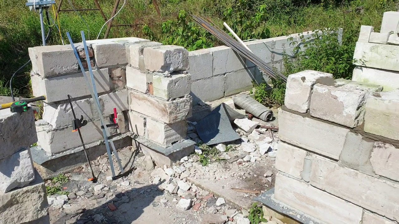 Building a sauna from reclaimed bricks