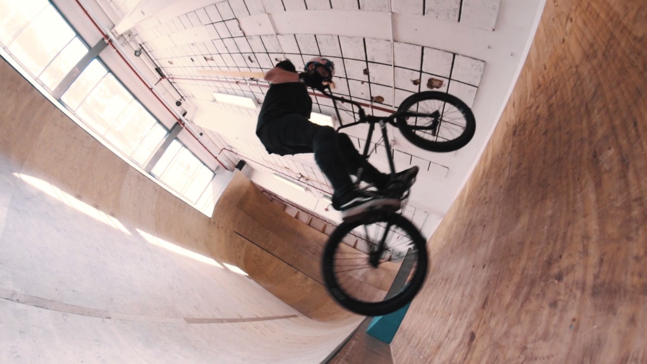 BMX | Daniel Wedemeijer - 10 Minute Pool Session