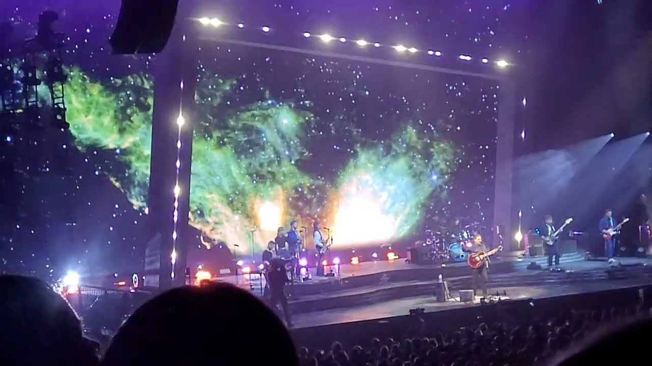 George Ezra - Dance all over me + Shotgun - Ziggo Dome Amsterdam 01.03.2023
