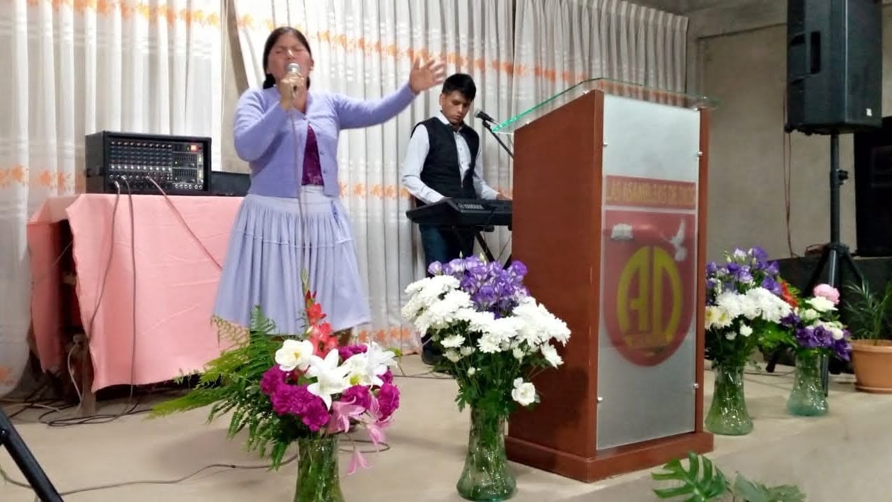 PASTORA NORMA GERONIMO CON PREDICA  PARA NACIONES 