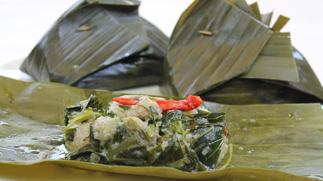 Lao Steamed Chicken in Banana Leaves - MOK KAI LAO - Morgane Recipes