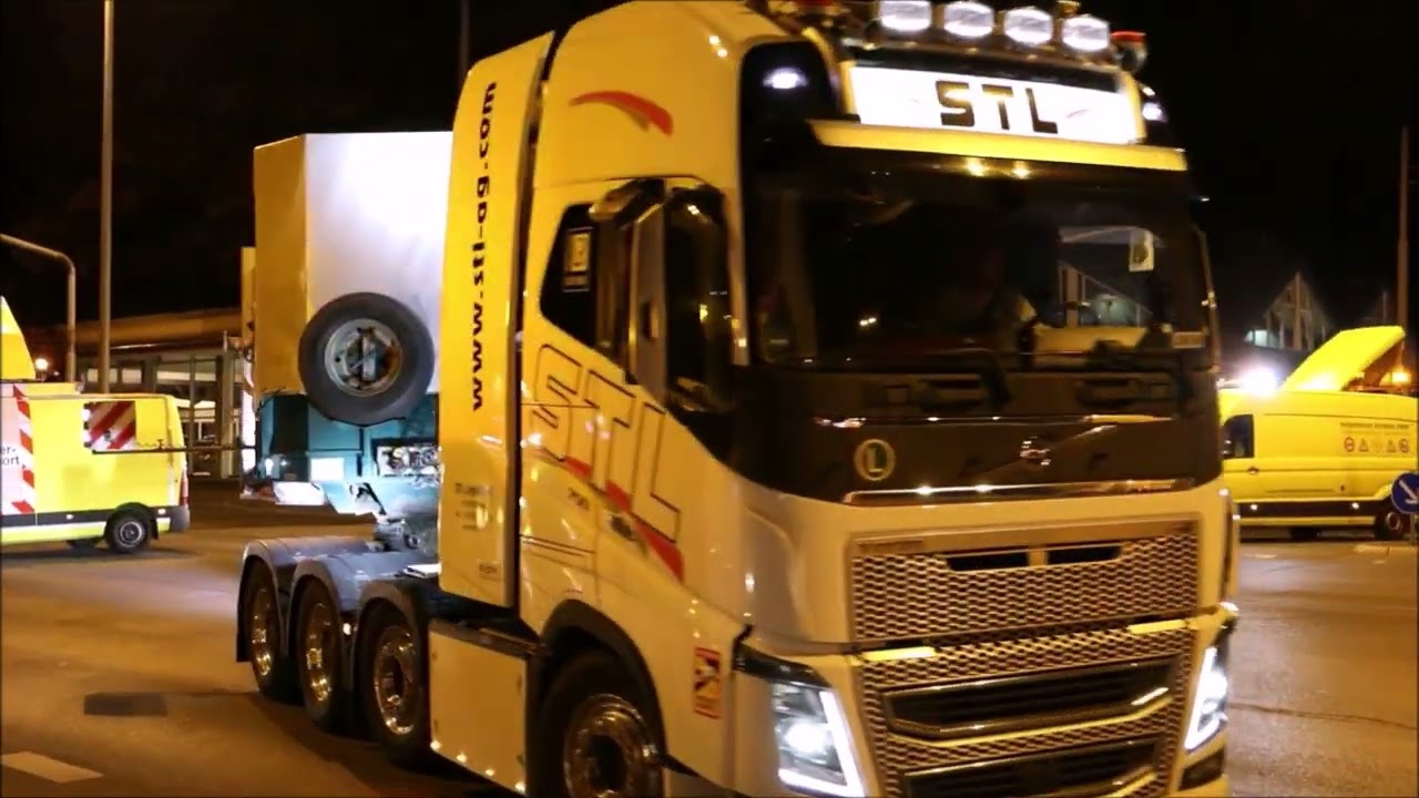 Absolute Spezialisten am Werk - mehrere Schwertransporte rollen durch das Siegerland (NRW)