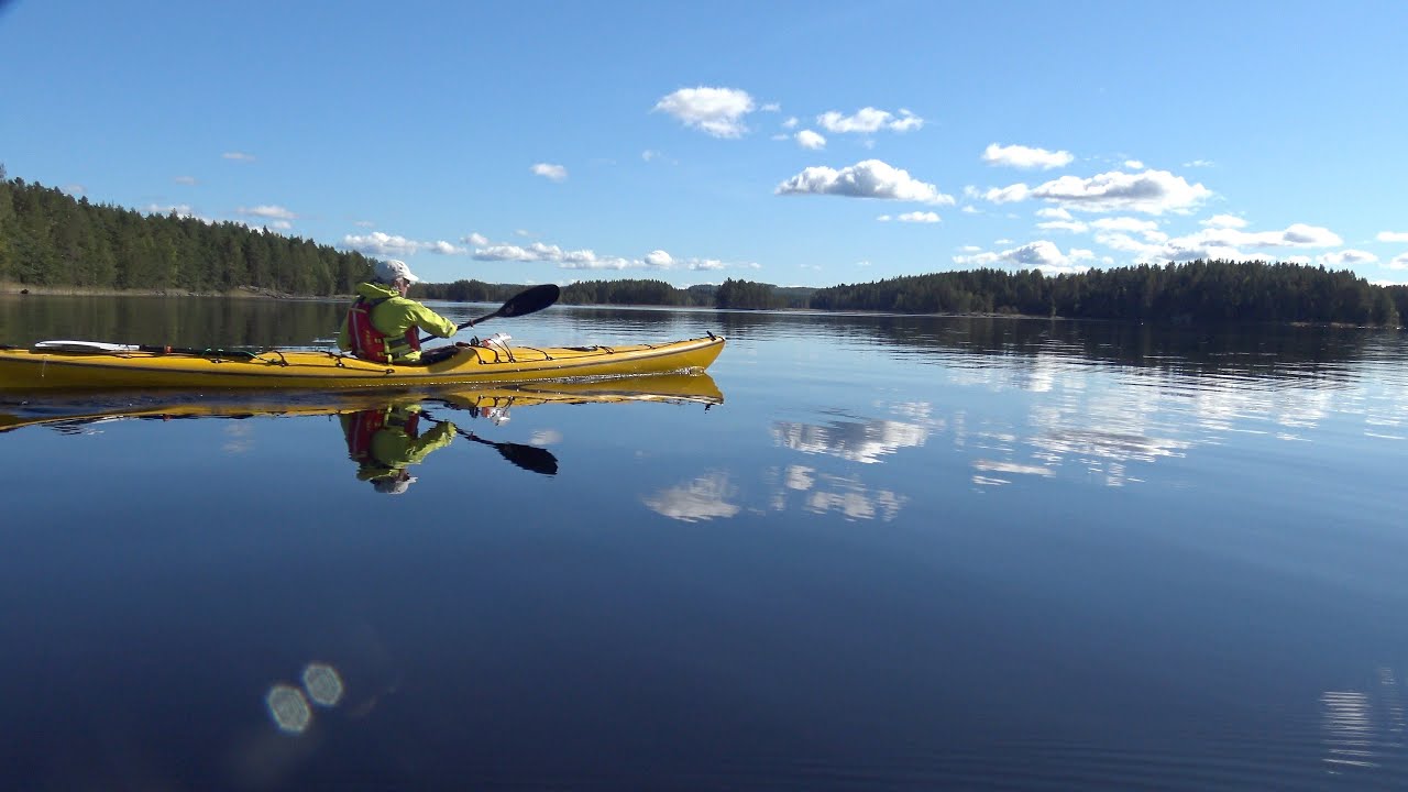 Kajaktrektocht .  Finland. Linnansaari en Kolovesi nationaal park