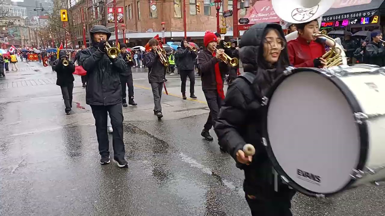 温哥华马年春节大游行北本中学鼓乐队