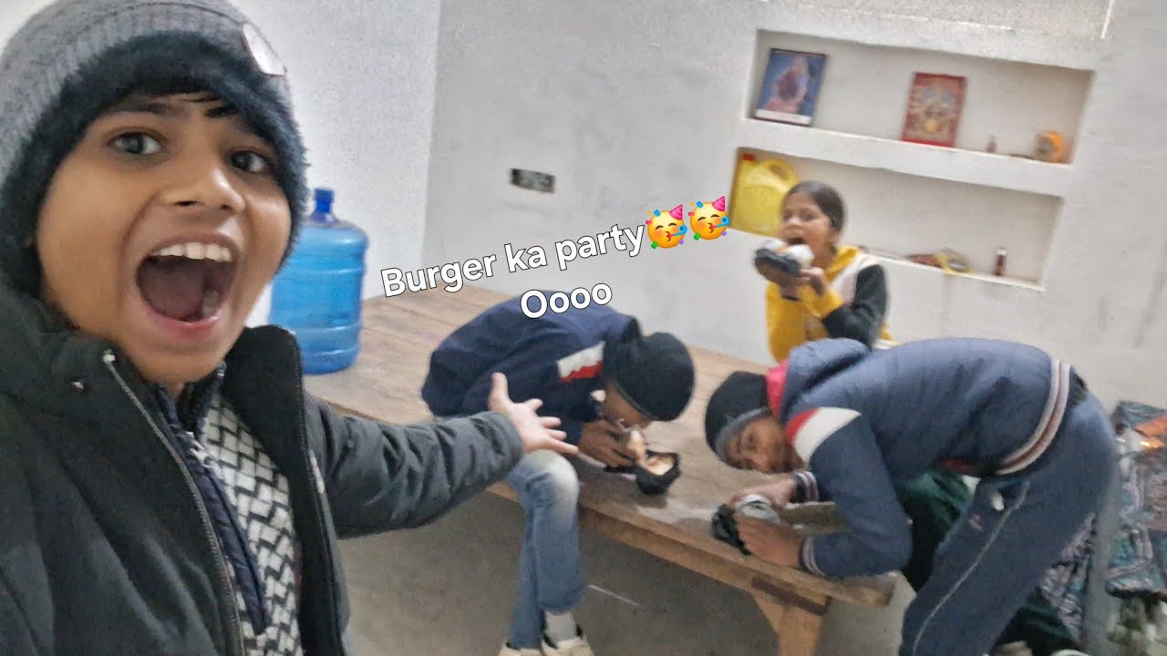 Burger ka party 🥳🥳 Oooo#trending#vlog#souravjhoshivlog 