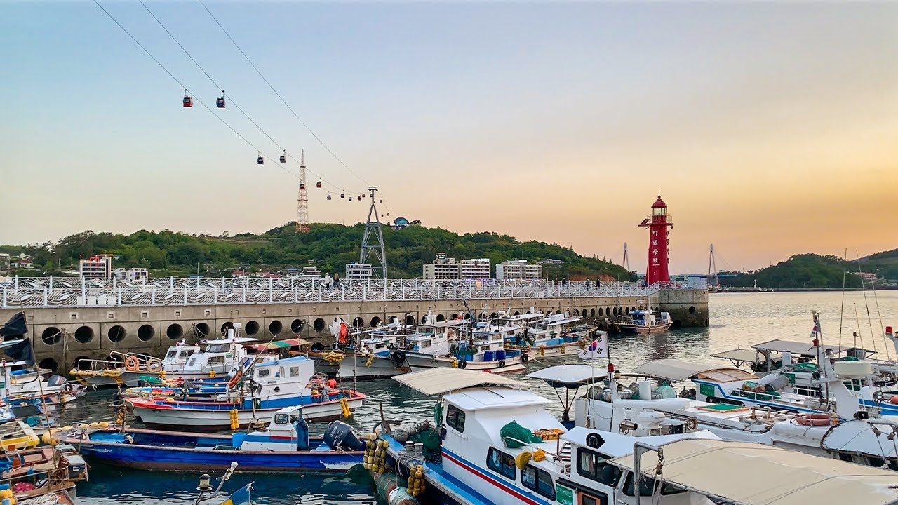 [4K] Walk through the beautiful seaside of Yeosu City at night Korea 당신의 5월 아름다운 전남여행 여수 밤바다로의 산책