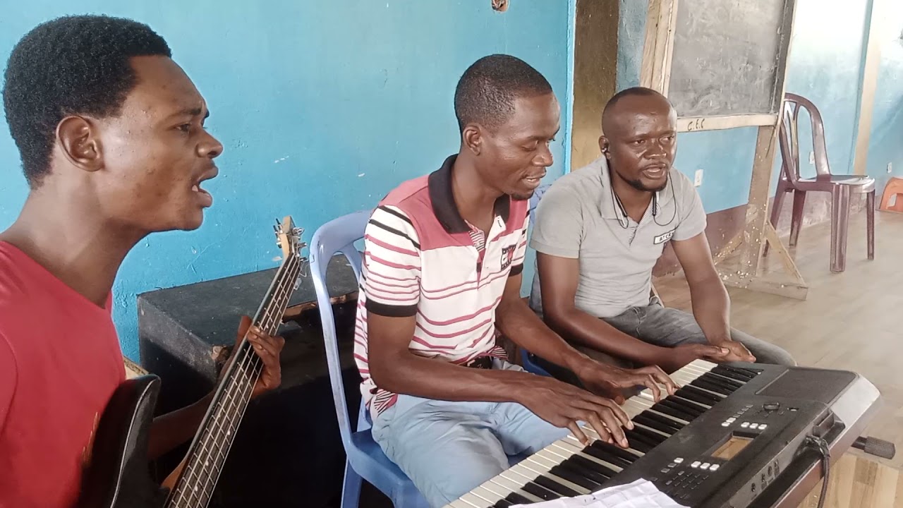 OJD'A Tshikapa interprétation de la chanson Le Saint-Esprit est la