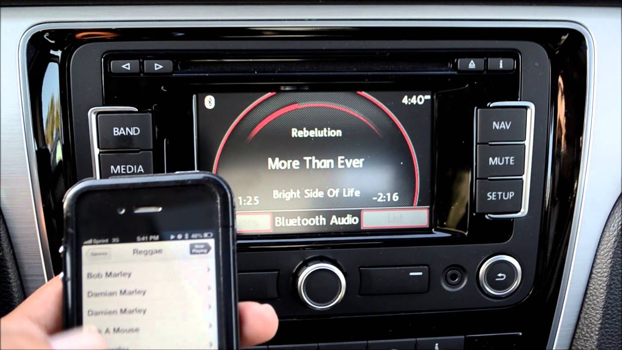 Как транслировать аудио по Bluetooth с помощью навигационной стереосистемы VW RNS315