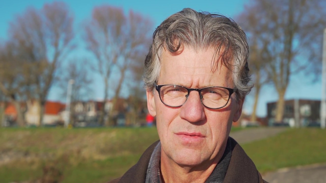 Jacques en Wanda vertellen hun verhaal tijdens de Zinvol Gesprek Schooltour