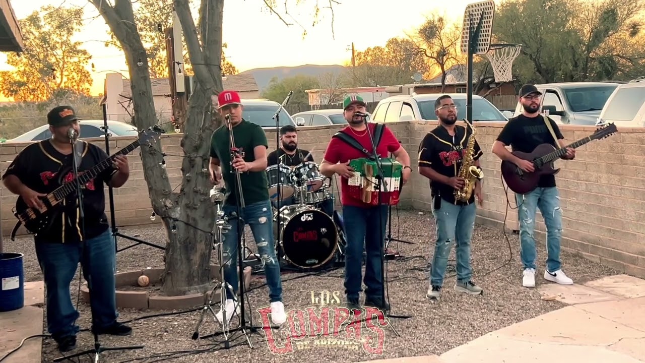 El baile de la botella-los compas de arizona studio live (no tengo los derechos de la musica)