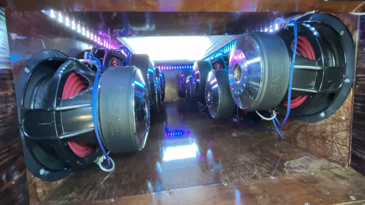 LOUDEST SYSTEM I HAVE EVER HEARD IN A TRUCK!