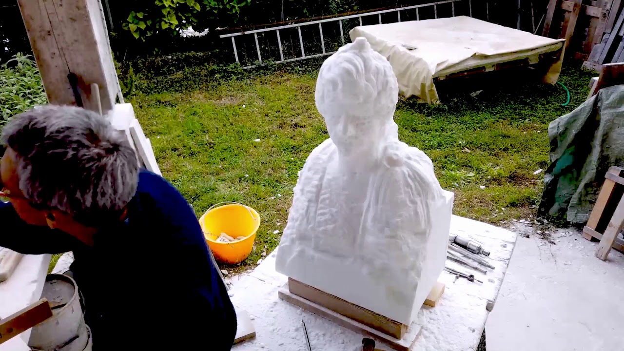 SCULTURA IN MARMO