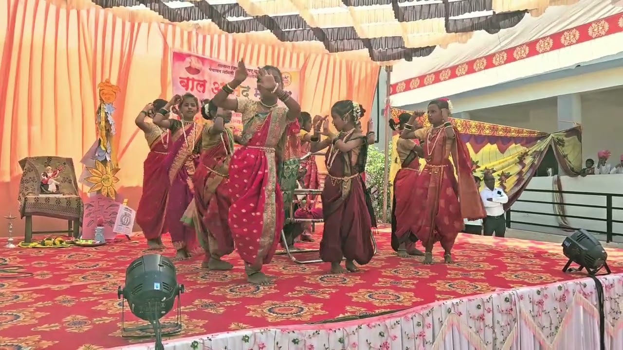 Jhulwa Palna dance by Z.P.CPS. Charegaon #marathischool