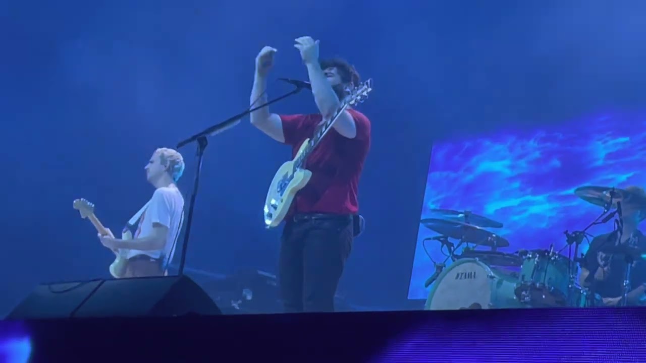 Foals Spanish Sahara live @ Paris Le Zénith 16/05/2022