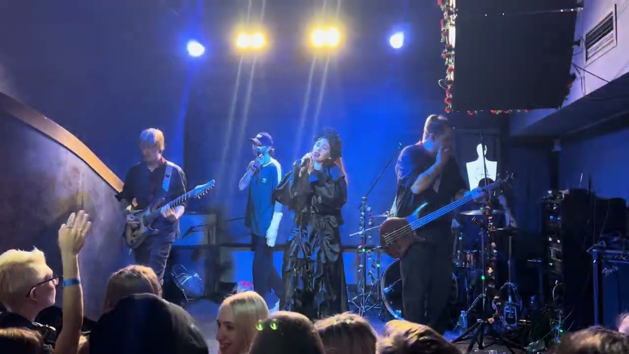 КРИМ ПЛИН feat. МОЛОДОСТЬ ВНУТРИ - Заморозило (live 03.10.2025 StereoPeople Москва)