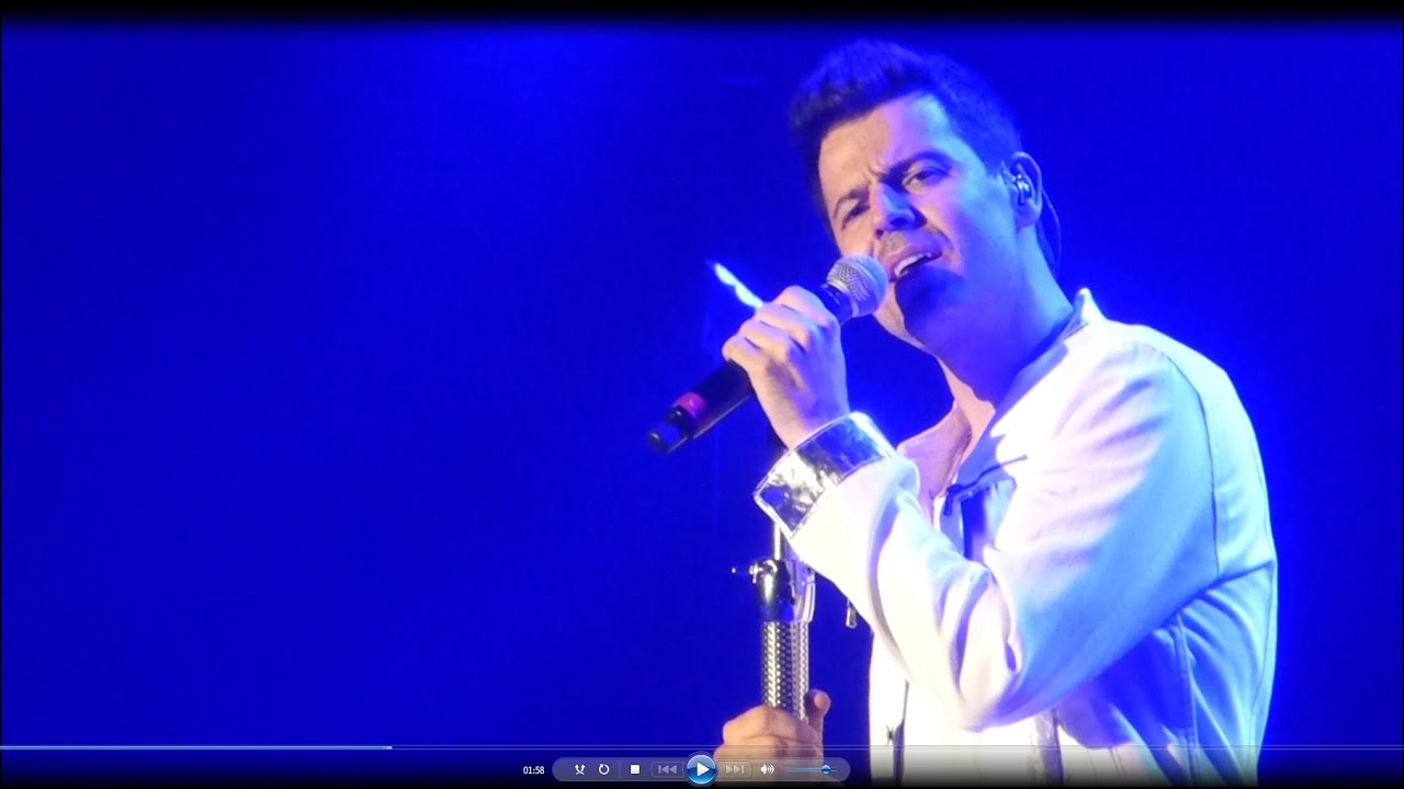 NKOTB live in Berlin - Red Balloon Attack - I'll Be Loving You Forever