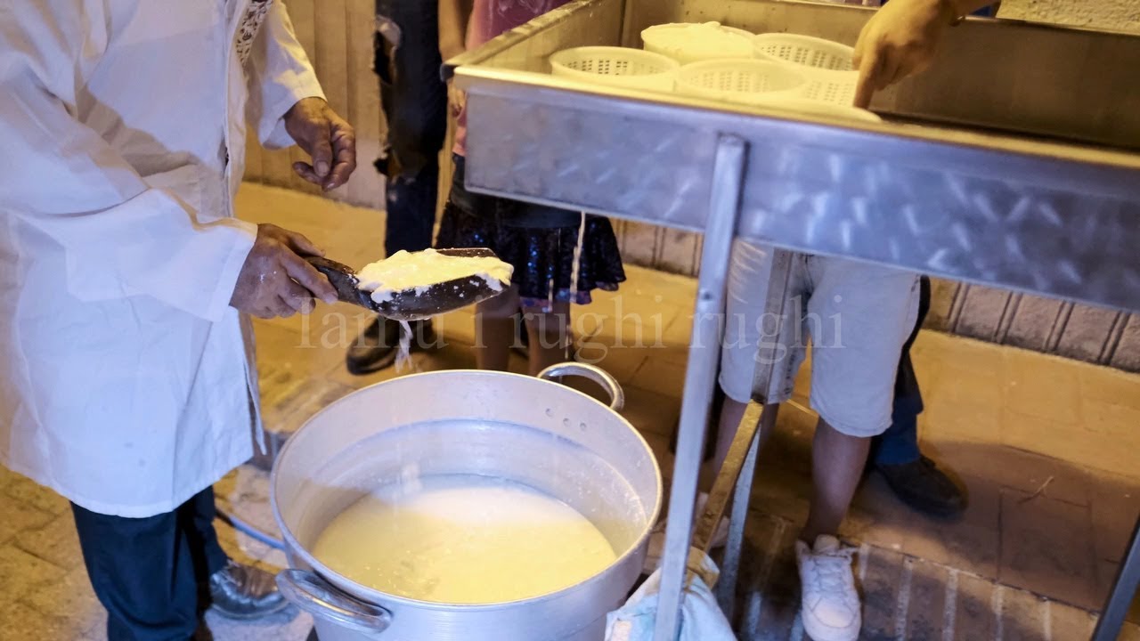 Il formaggio fatto in casa , Antichi mestieri in Calabria, Marcedusa,FUJIFILM XT 3