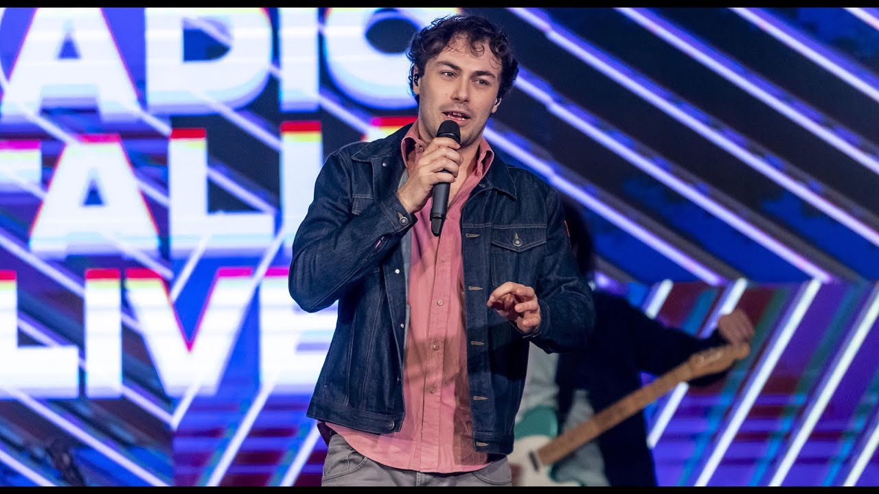 Pinguini Tattici Nucleari - Antartide (Radio Italia Live 24/11/2020)