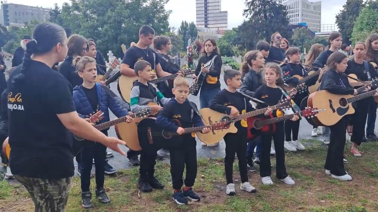 Parastas Nicoale Covaci la 40 zile - În umbra marelui URSS