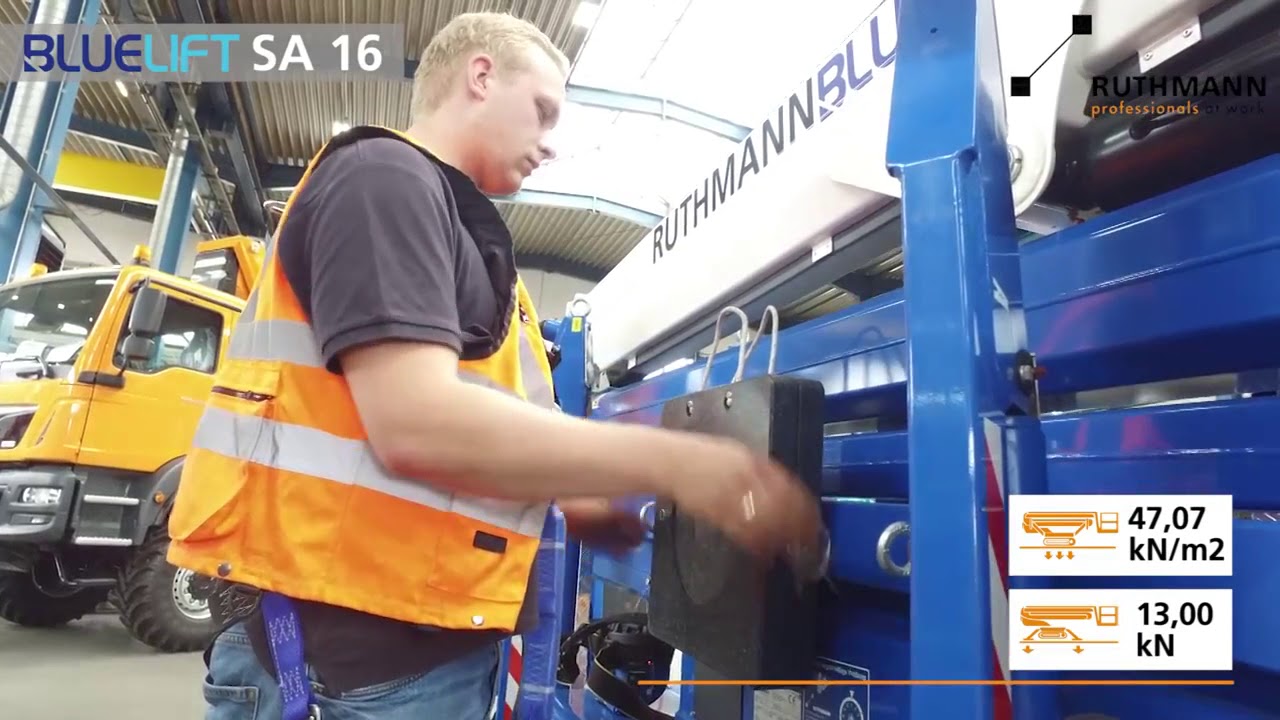 Spinhoogwerker op rupsen: Bluelift SA16 - Heli NV