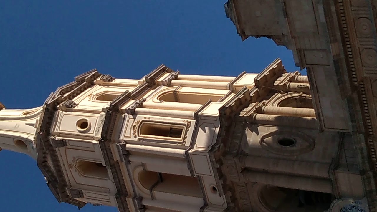 Repique de campanas en cátedral de León gto tercera llamada