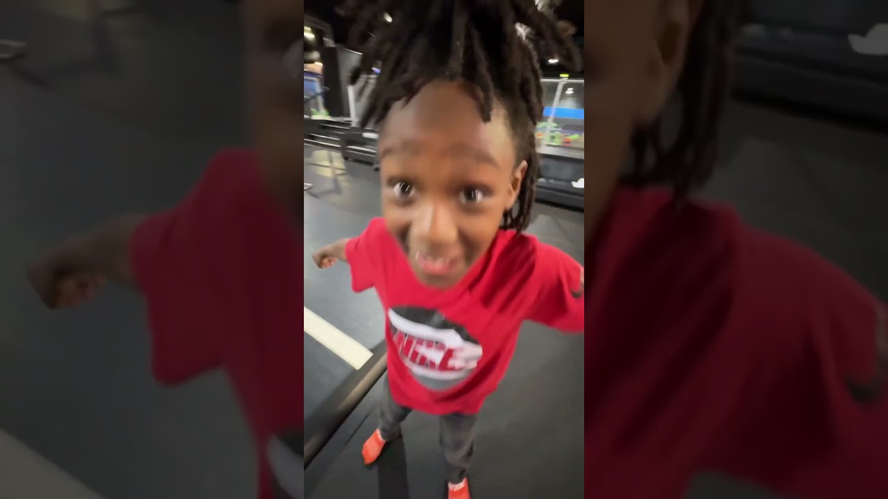 Когда все заставляют тебя делать сальто назад&hellip;