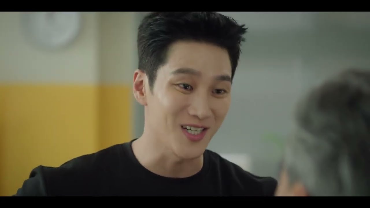 Dangerous Gangster Falls in Love with his Nephew's Teacher