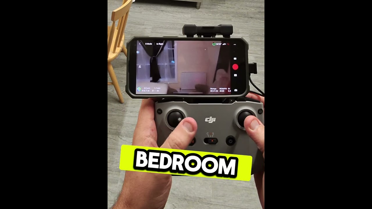 First flight FPV DJI NEO (inside my house) I crashed