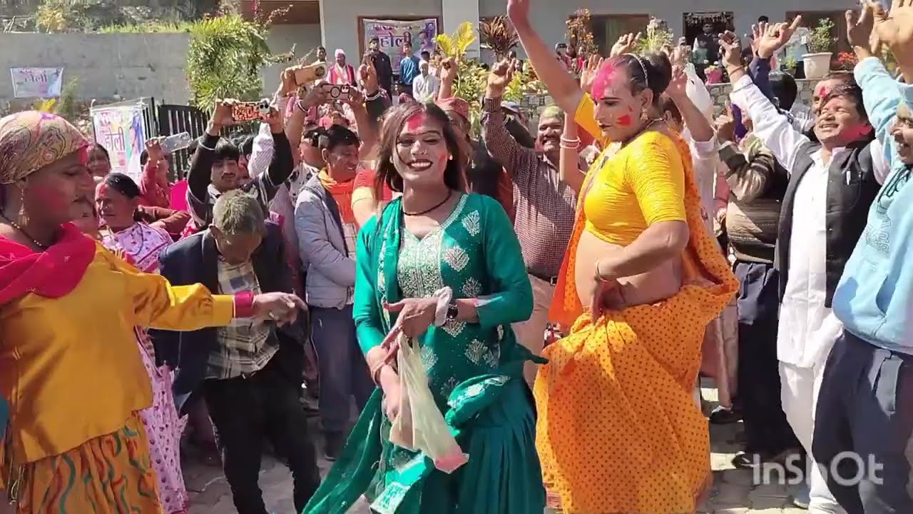 हम गए थे विधायक जी के घर होली खेलने यहां क्या हुआ और कौन आए थे