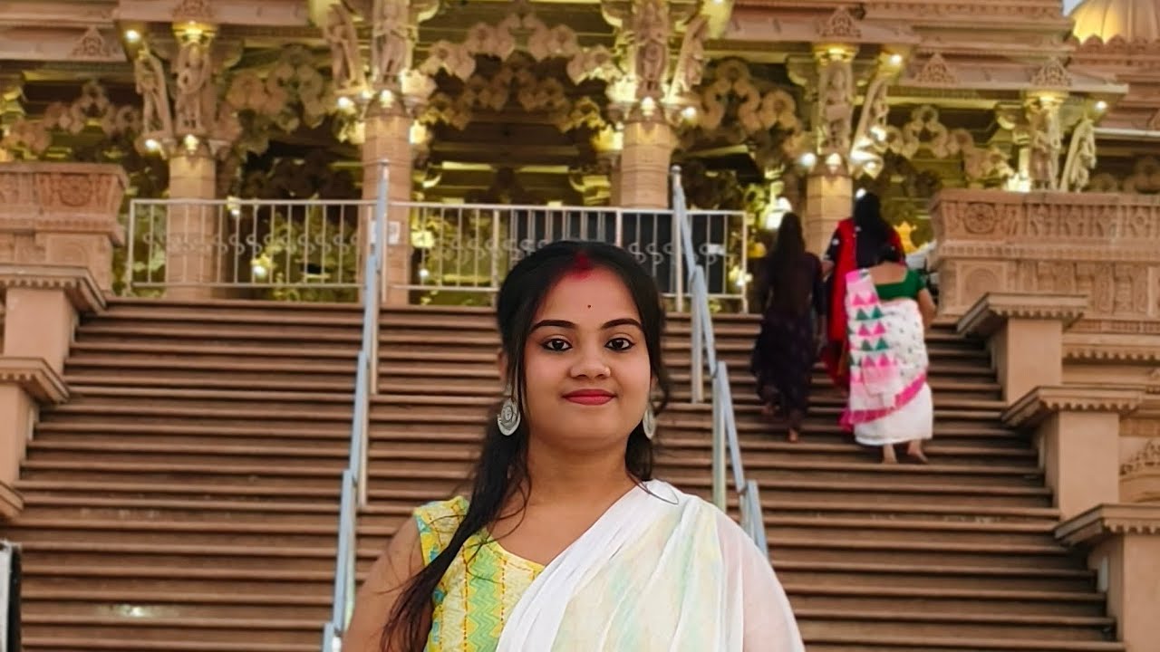 চলুন একটু তৃথে বিগ্ৰহ দেখে আসি সাথে সন্ধ্যা আরতি।