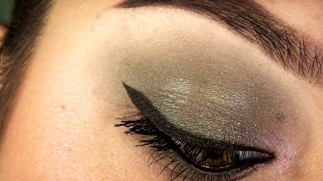 TRUCCO SMOKEY EYES VERDE