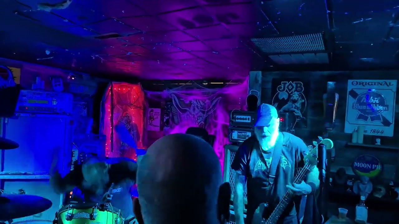 Weedeater at Tribbles - Hammerhandle