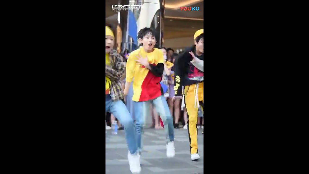 BOY STORY - DISTRICT 9 (STRAY KIDS) - ZEYU FOCUS -  BEIJING BUSKING 180817