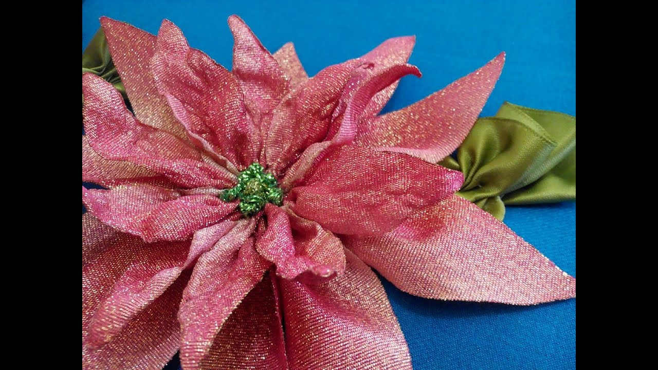 NOCHEBUENA MIXTA Theme is Poinsettia Mix