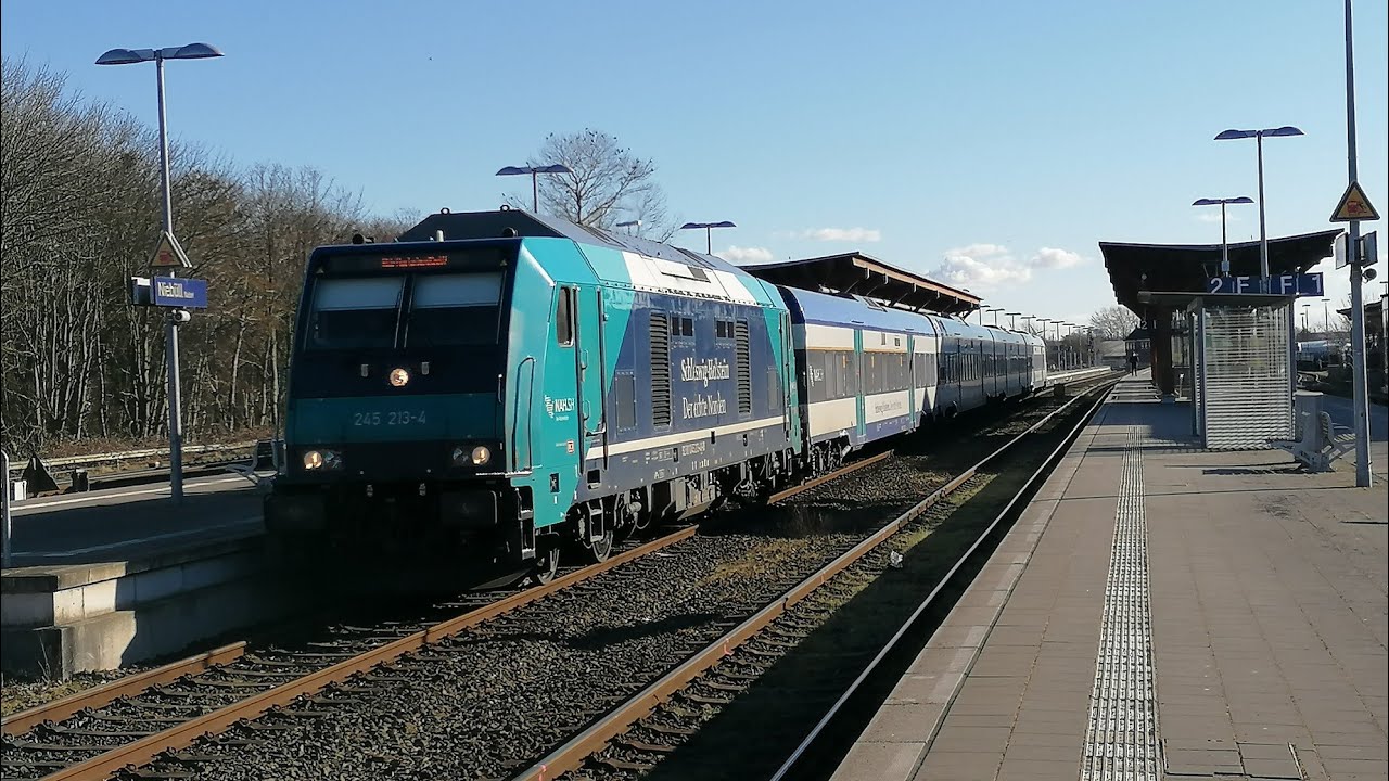 Züge im Bahnhof Niebüll