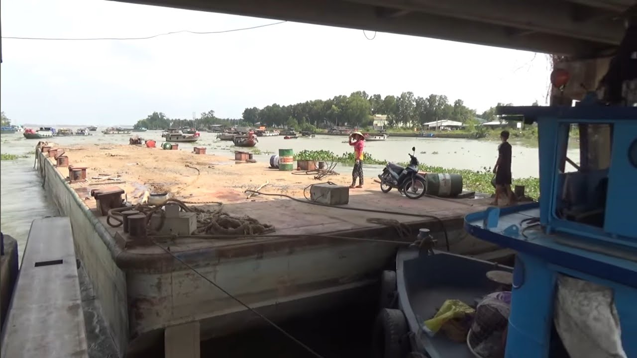 Phà này qua được cống cũng nể tài công