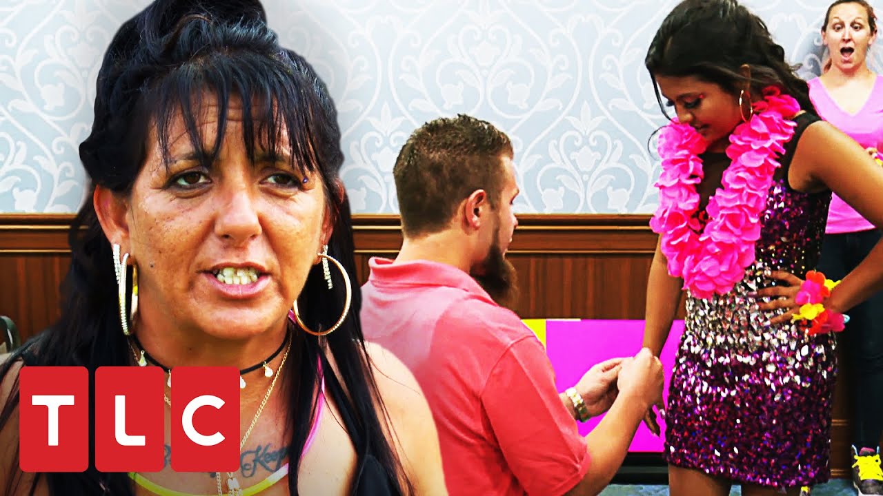 Su madre intenta persuadirla para que deje los estudios | Mi Gran Boda Gitana | TLC Latinoamérica