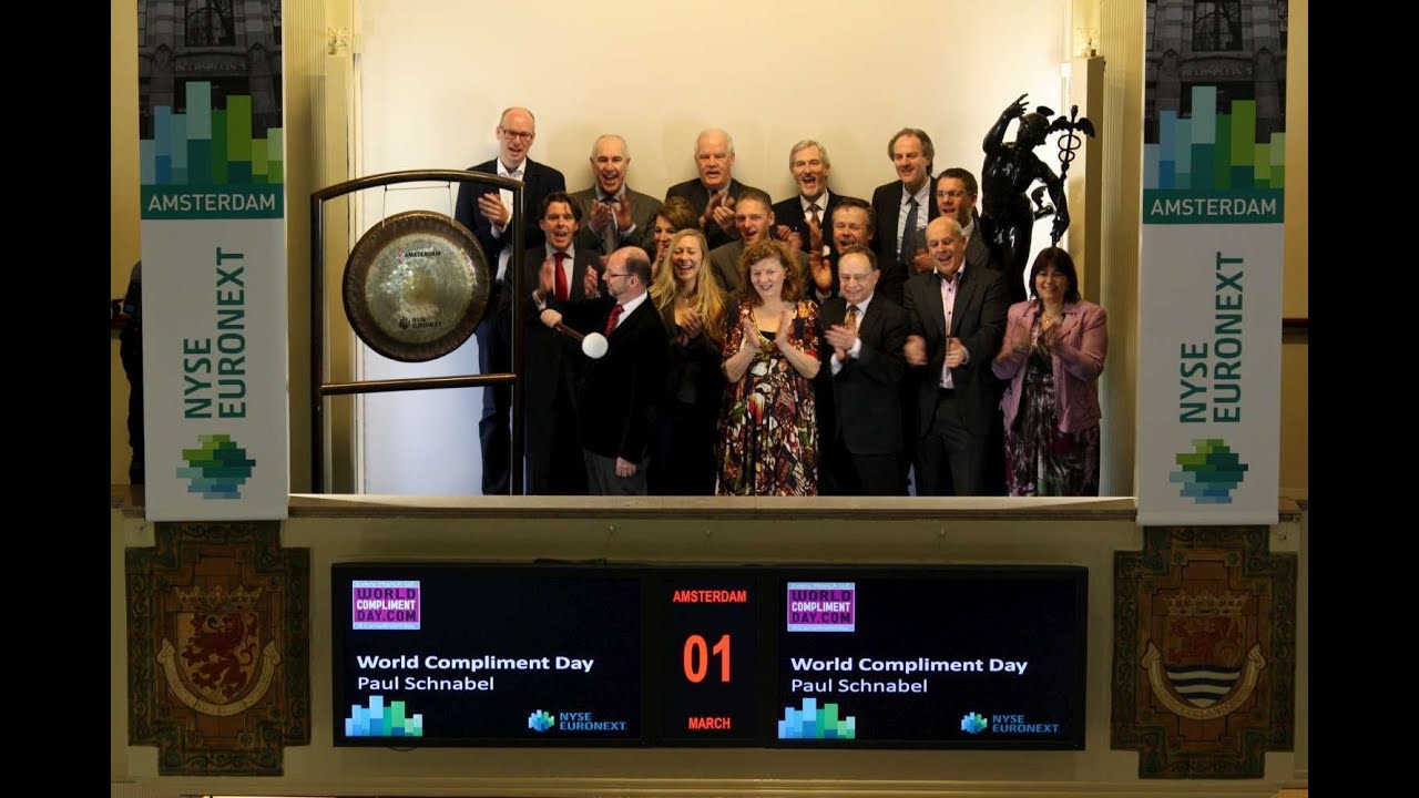 Gongslag startsein World Compliment Day 2013