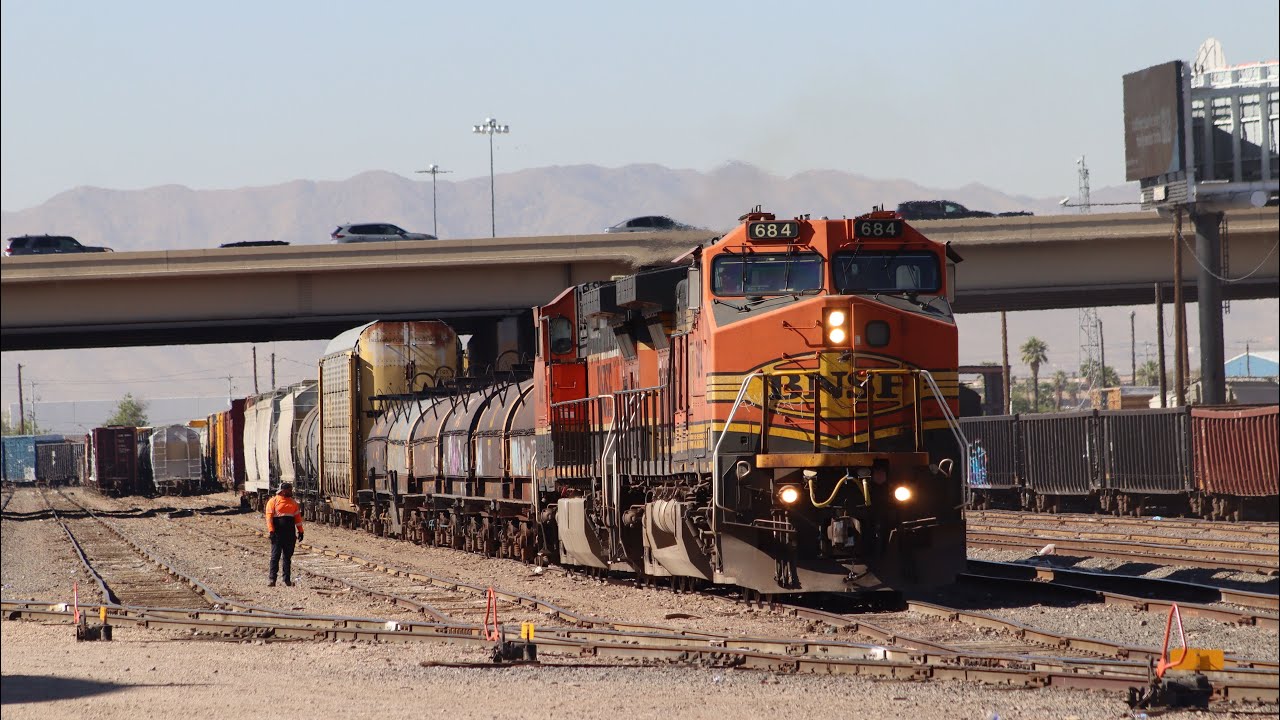 Trains in Phoenix, AZ 06/17/2024 Feat. BNSF 7548 on point w/ P3, BNSF 684 w/ RS3L, BN, RS3K & More!
