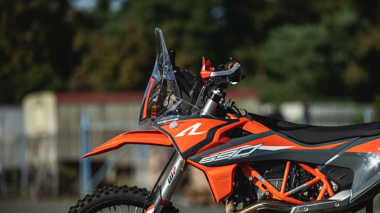 KTM 690 K5 fairing intro - RADE/GARAGE