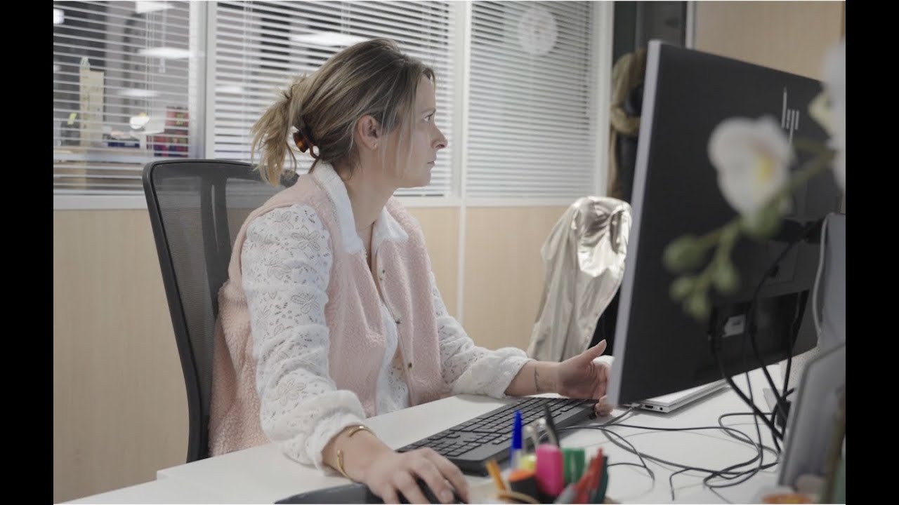 Viens à la rencontre d'Aurélie, Chargée de Risque de Conformité à la Banque Populaire du Nord.