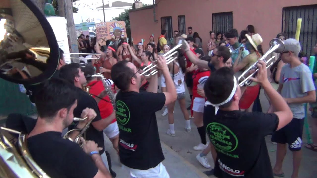 Charanga tras carrozas. Fiestas Losa  2022